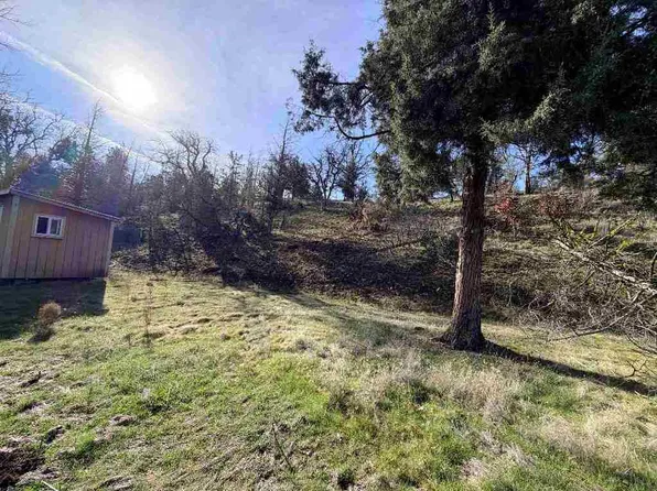 597 Dragon Dr, Montague, CA 96064