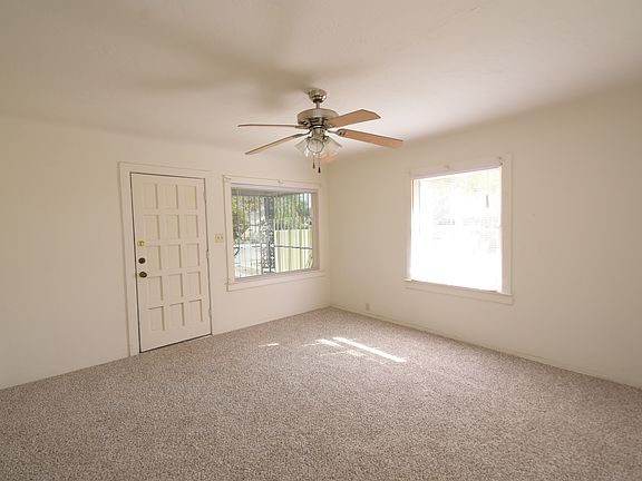 3rd image of 1015 W Peralta Way