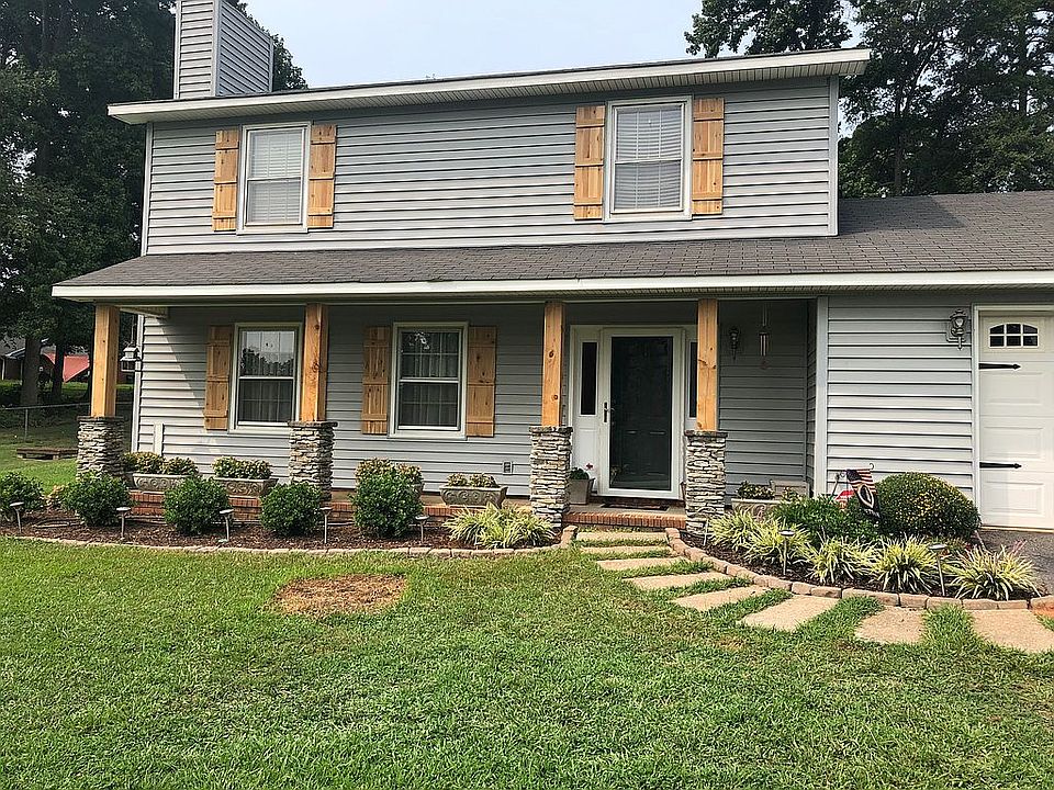 1st image of 216 Tanglewood Ct