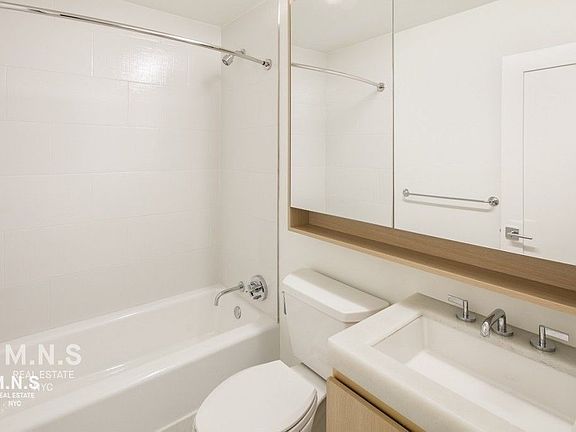 5th image of 250 W 19th St APT 5K