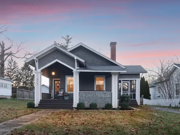 217 S Winter St, Midway, KY 40347