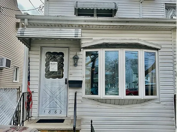 1862 E 36th St, Brooklyn, NY 11234