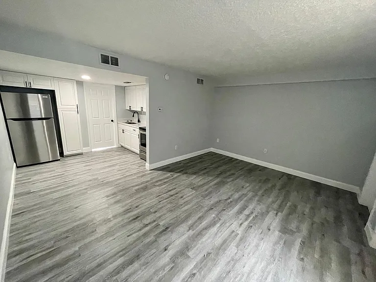 Janie B Apartments — Photo 8