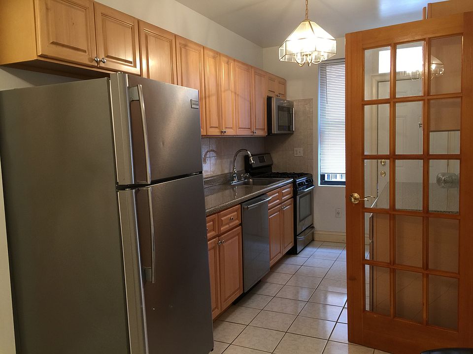 1st image of 2418 24th Ave