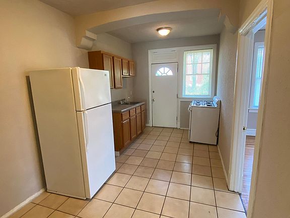3rd image of 5349 Cabanne Ave APT 1E
