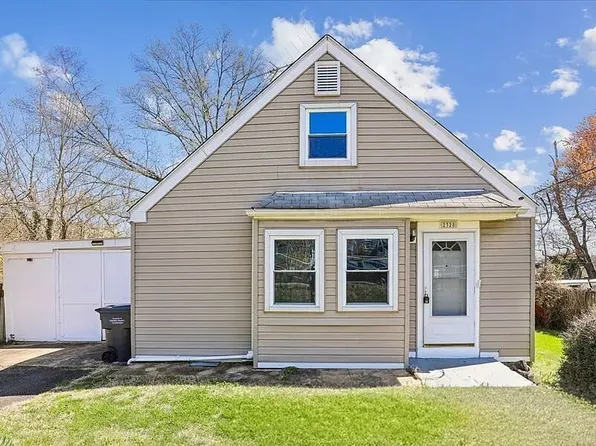 2328 Fort Dr, Alexandria, VA 22303
