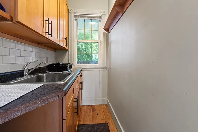 583 Washington Ave #2 — Photo 4