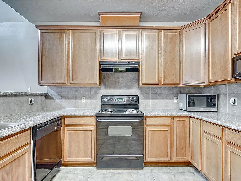 3742 E Ashford Villa Ln — Photo 18