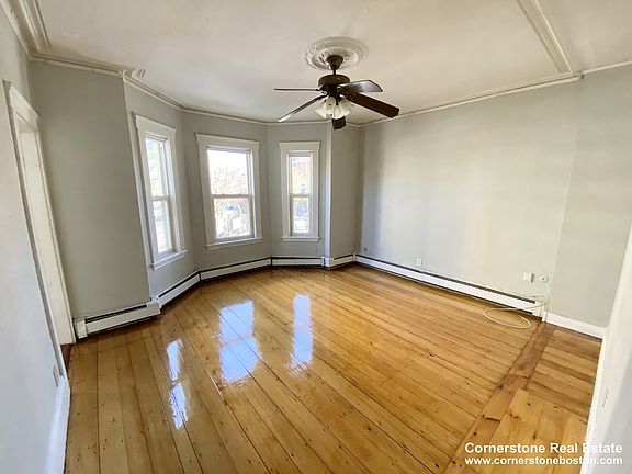 4th image of 1562 Tremont St #2