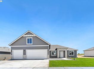 215 SW Sparrow St, Boardman, OR 97818