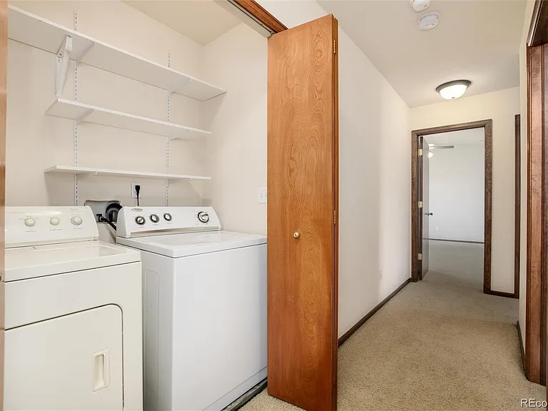 9865 Falcon Ln — Photo 27