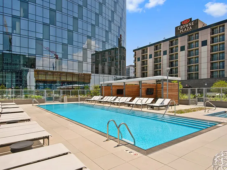 1 N Halsted St #2903 — Photo 11