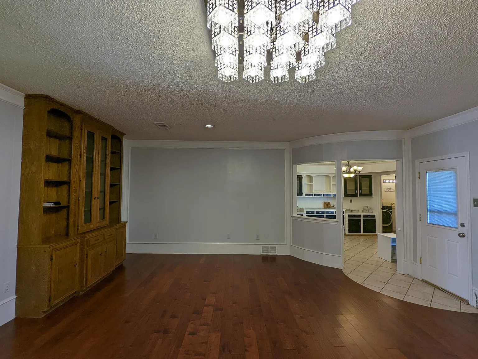 4 bed, 3.5 bath, 2545 sqft, $3,100 — Photo 3