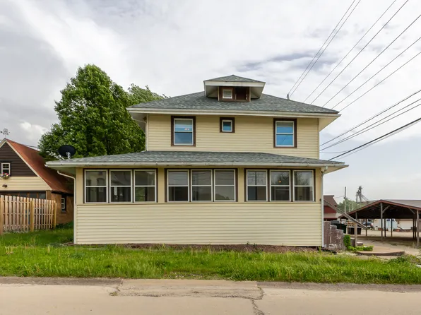 115 Van Buren St, Savanna, IL 61074