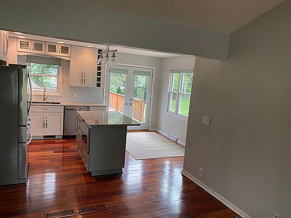 3rd image of 7067 Western Ave