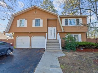 16 Maple St, Spotswood, NJ