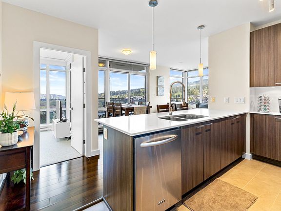 5th image of 2955 Atlantic Ave #2709