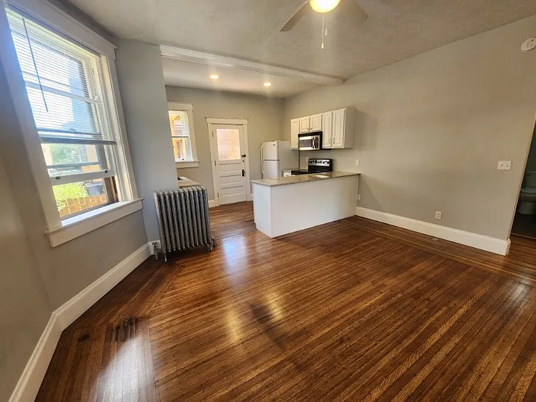 2450 Fairview Ave #1 — Photo 7