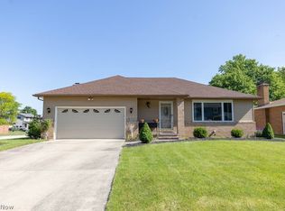 6500 Night Vista Dr, Parma, OH