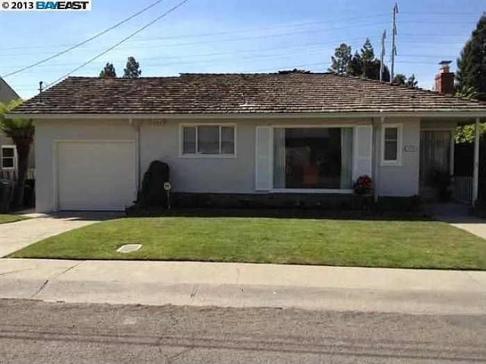 1319 136th Ave photo 1