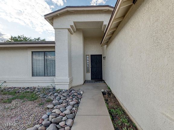 3rd image of 4993 Santiago Ct