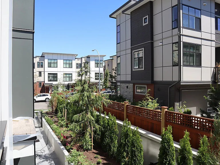 20838 78b Ave #B202 — Photo 25