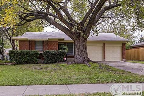 2nd image of 534 Royal Crest Dr