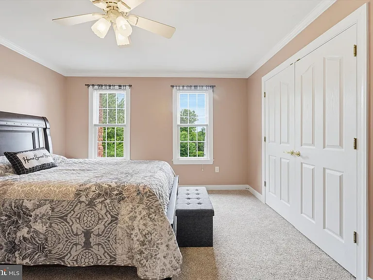 11406 Rolling Green Pl — Photo 30