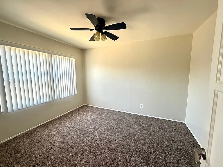 4800 N Lakewood Blvd #4802-1/2 — Photo 13