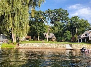 36 Laurelwood Dr, Webster, MA 01570