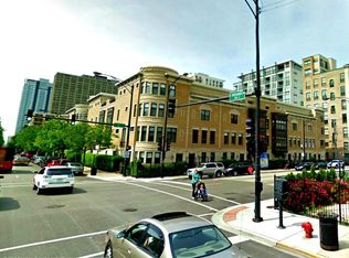 124 E 18th St, Chicago, IL 60616