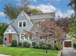 42 Darwin Ave, Hastings On Hudson, NY 10706