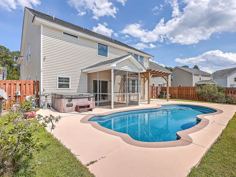 1st image of 348 Sanctuary Park Dr