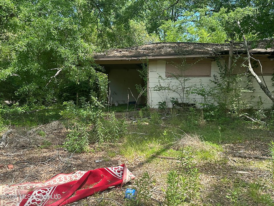 2nd image of 3236 Corey Dr