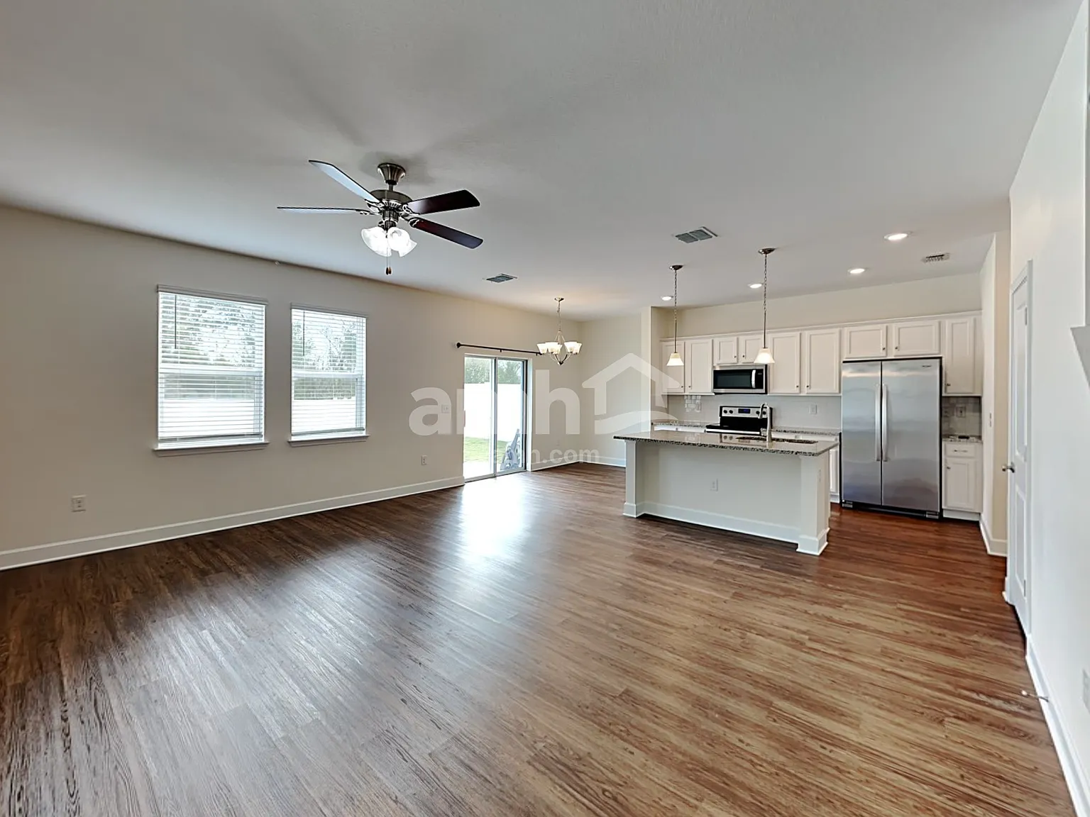 3 bed, 2.5 bath, 1890 sqft, $2,510 — Photo 4