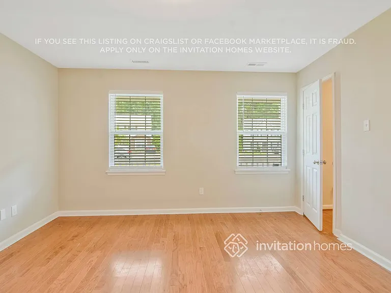 107 Knightwood Dr — Photo 8