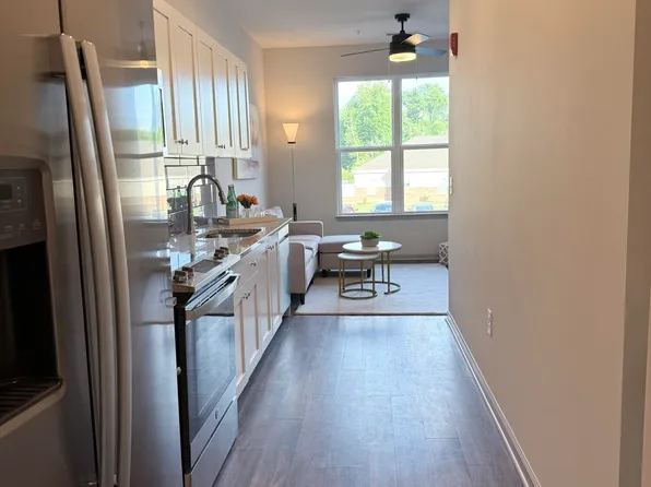 2208 Gathering Square Ct, Fuquay Varina, NC 27526