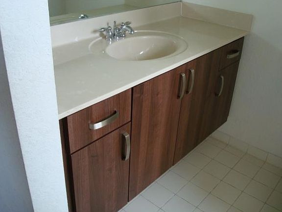 5th image of 14039 SW 49th St #3