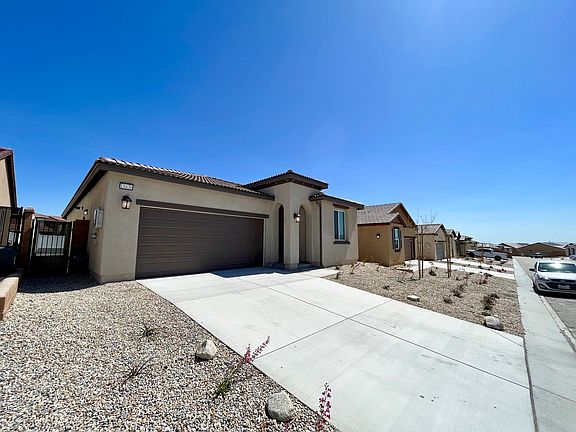 4th image of 11636 Sky Pointe Dr