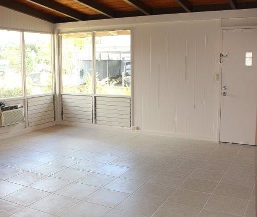Spacious living room