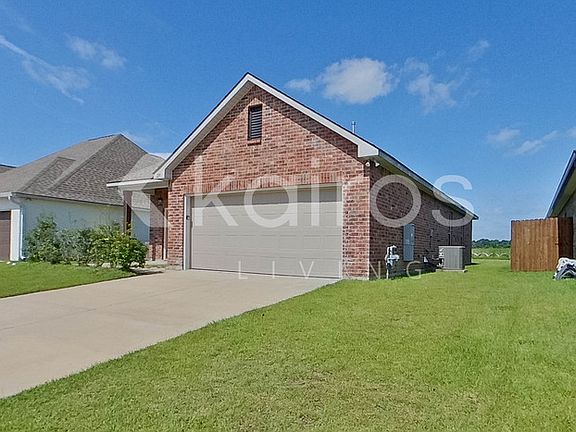 3rd image of 215 Peppercorn Way