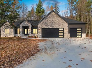 1226 Thayer Trl, Oneida, WI 54155