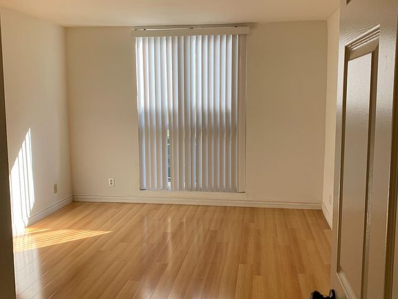 5th image of 405 S Wilton Pl #104