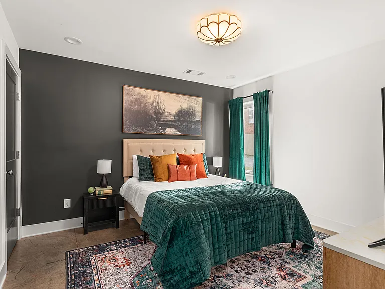 629 W Iris Dr #5 — Photo 8