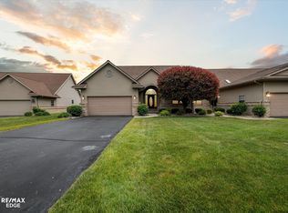 2407 Crossings Cir, Davison, MI 48423