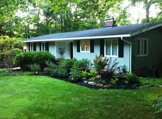 15109 N Deepwood Ln, Chagrin Falls, OH 44022