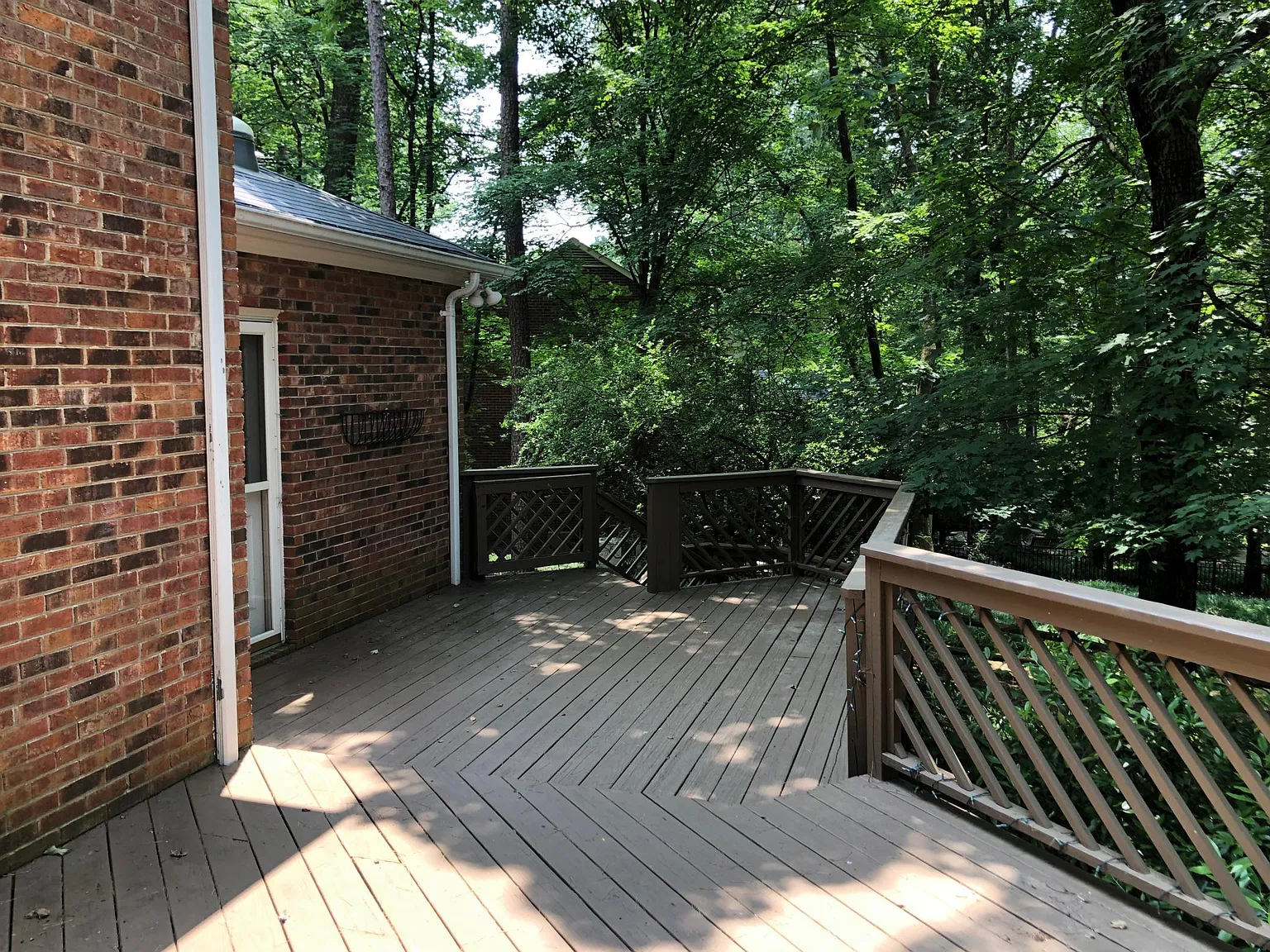 3 bed, 2020 sqft, $2,600 — Photo 3