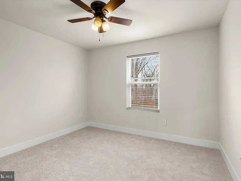 304 Sweetbay Rd — Photo 30