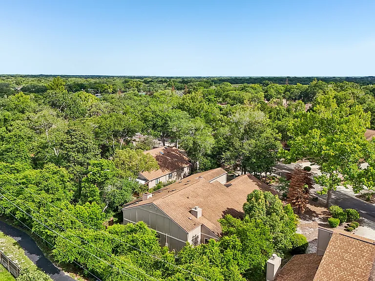 325 Timberline Trl — Photo 7