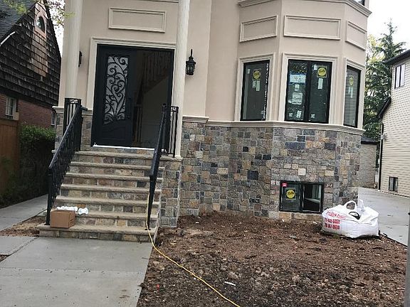 2nd image of 41 Ramblewood Ave